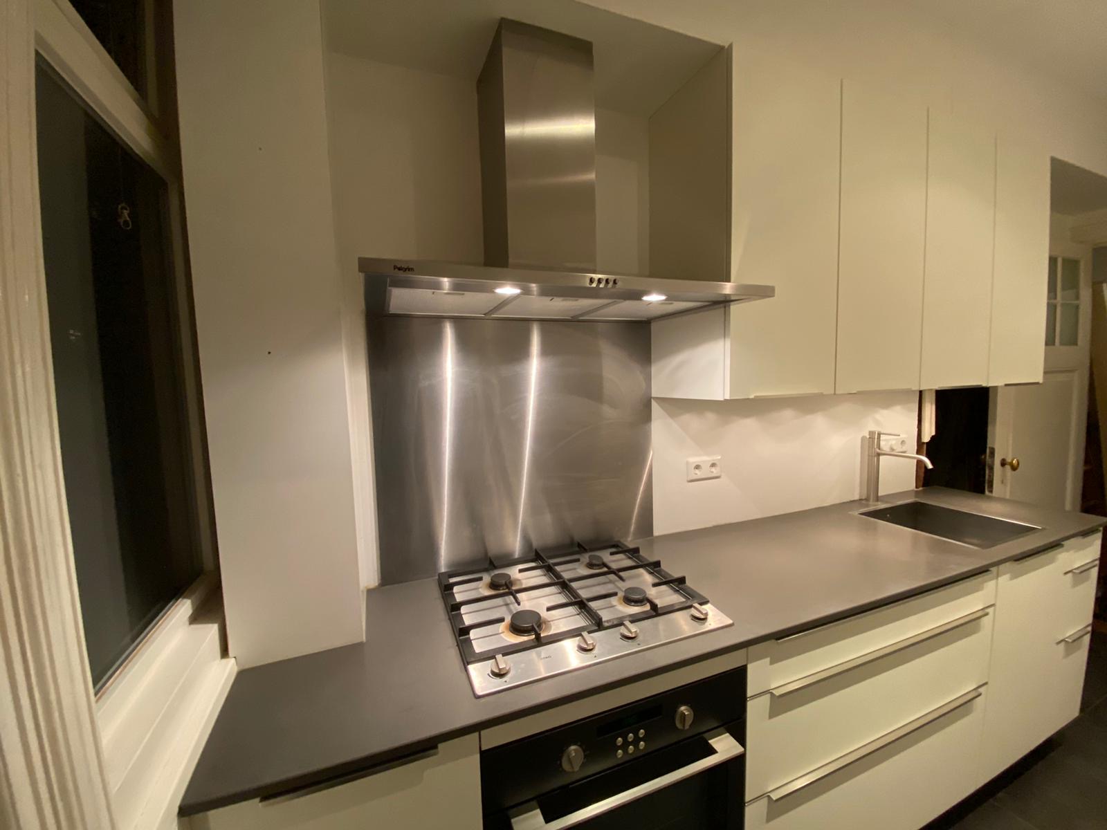 Mooie Moderne Witte Keuken + Apparatuur + GEDEMONTEERD Tweedehands